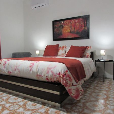 Etna Sicilian House Apartment Лингуаглоса Екстериор снимка
