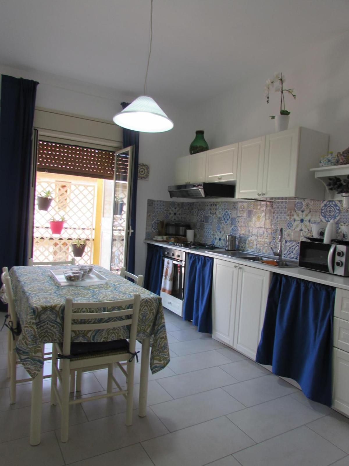 Etna Sicilian House Apartment Лингуаглоса Екстериор снимка